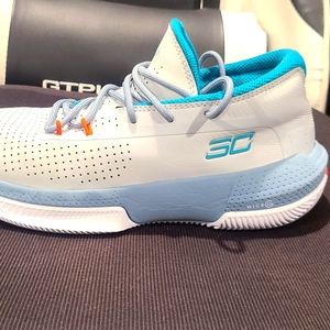 Steph Curry Under Armour Girls Basketball Shoes